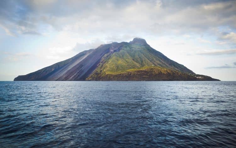 isole eolie quale scegliere stromboli. 