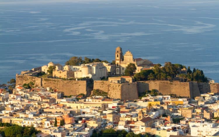 tour isole eolie lipari vacanza