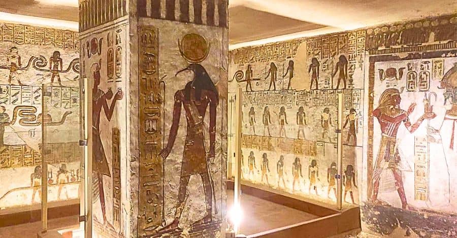 Decorazioni della Tomba di Ramses III durante il viaggio sul Nilo